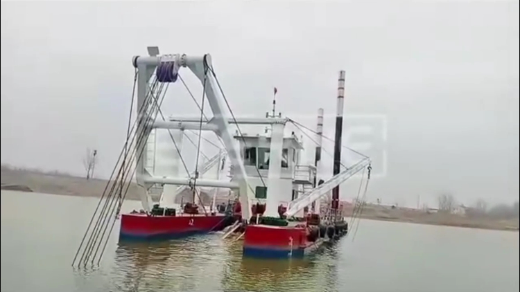 Eterne machinery CSD dredger