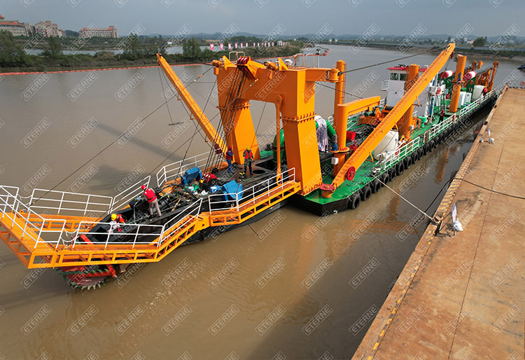 Shandong Eterne Machinery Co., Ltd. Unveils CSD750 Dredger for Efficie···